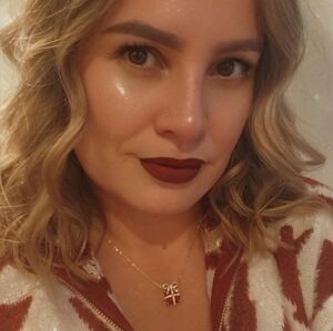 Meet your Posher, Danielle